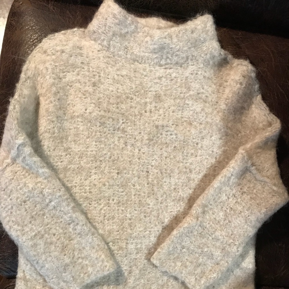 Free people sweater